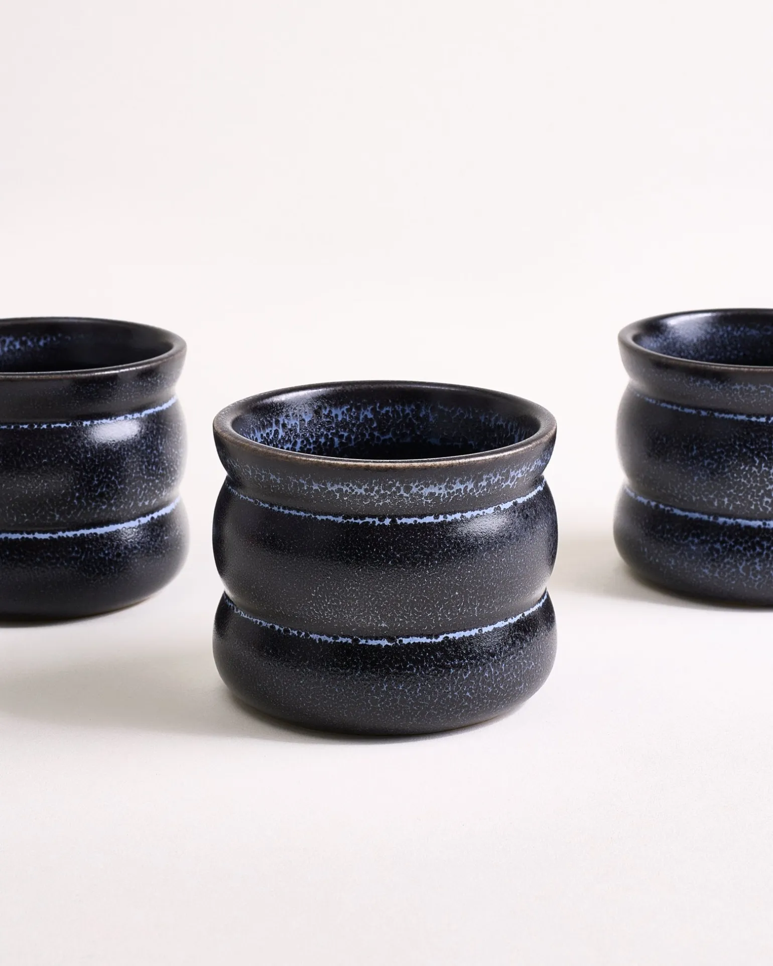 Turmalina - Set of 4 cups small bubble black